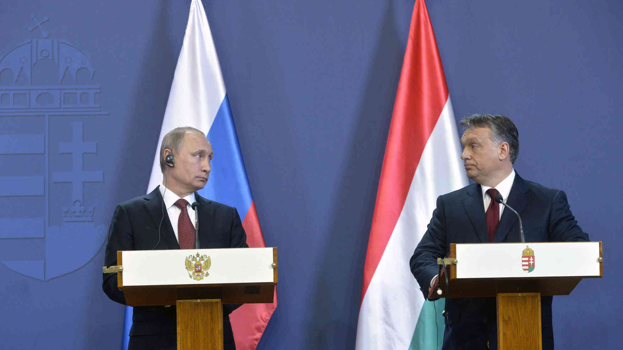 Vladimir Putin vor genau einem Jahr mit Viktor Orban bei seinem Besuch in Budapest. Foto: picture alliance | dpa