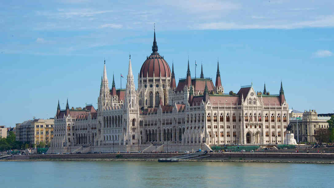 Das Parlament am Donau Ufer in Budapest aufgenommen am 22.08.2015 Foto: picture-alliance | dpa