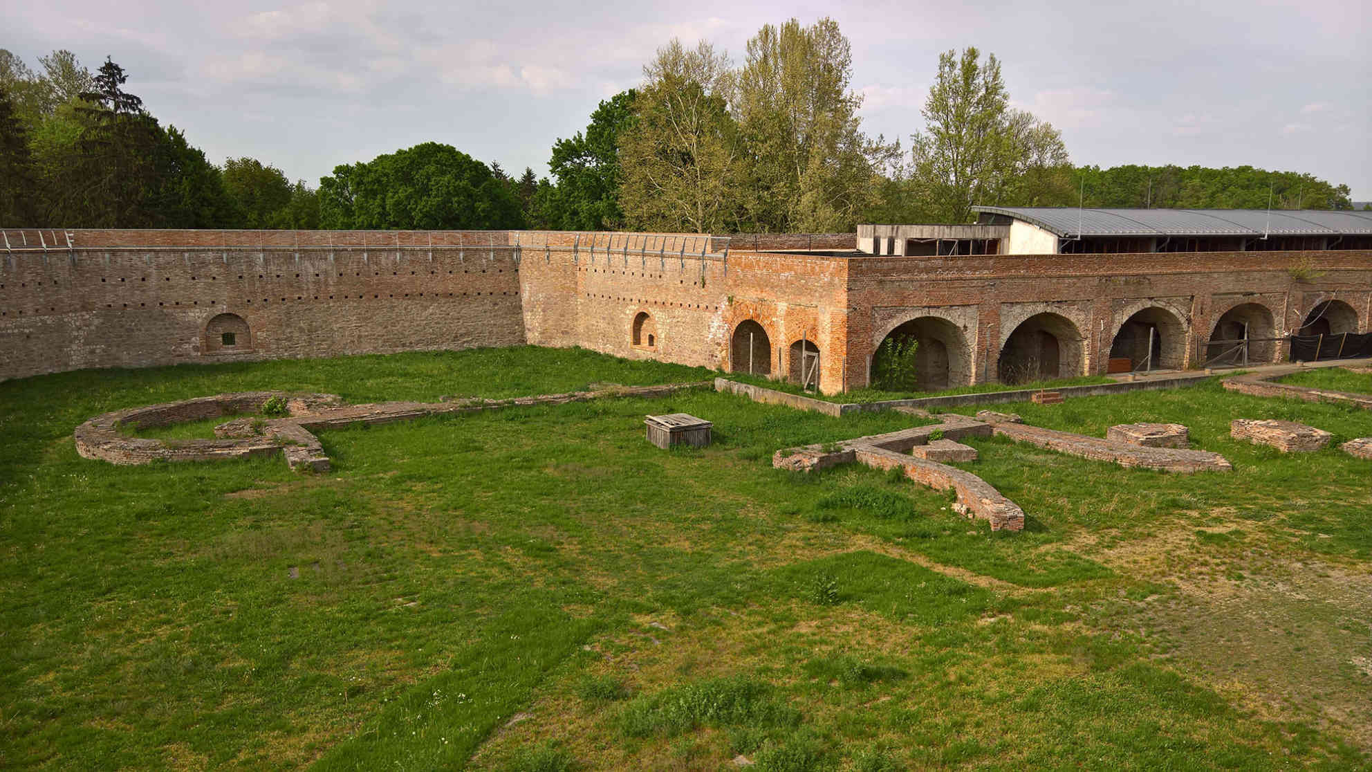 Mit türkischem Geld wurde lange nach sterblichen Überresten von Süleyman dem Prächtigen gesucht. Foto: BR | Attila Poth
