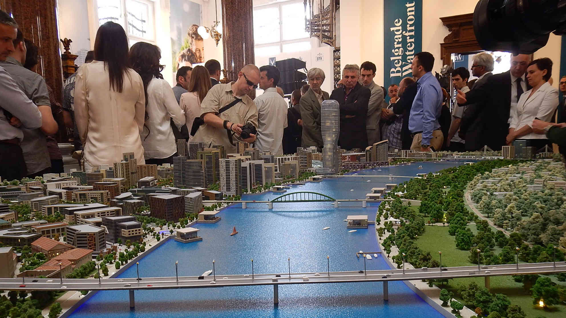 Von einem Teil der Öffentlichkeit stark kritisiertes Mega-Projekt „Belgrade Waterfront“. Foto: BR | Dejan Stefanovic