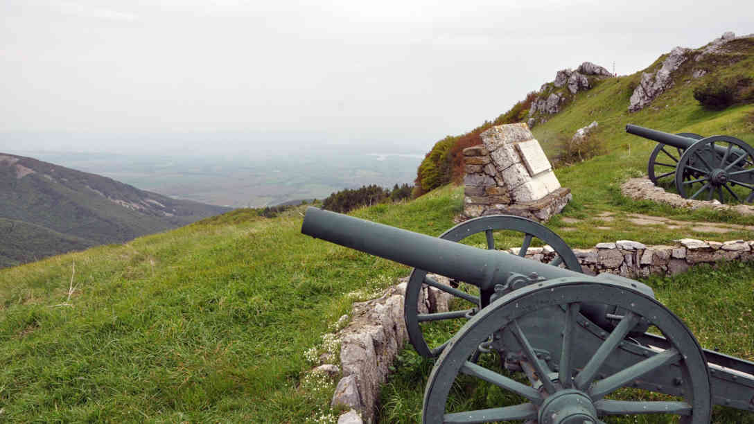 Der Schipka-Pass - Historische Geschütze auf historischem Schlachtfeld. Foto: BR | Karin Straka