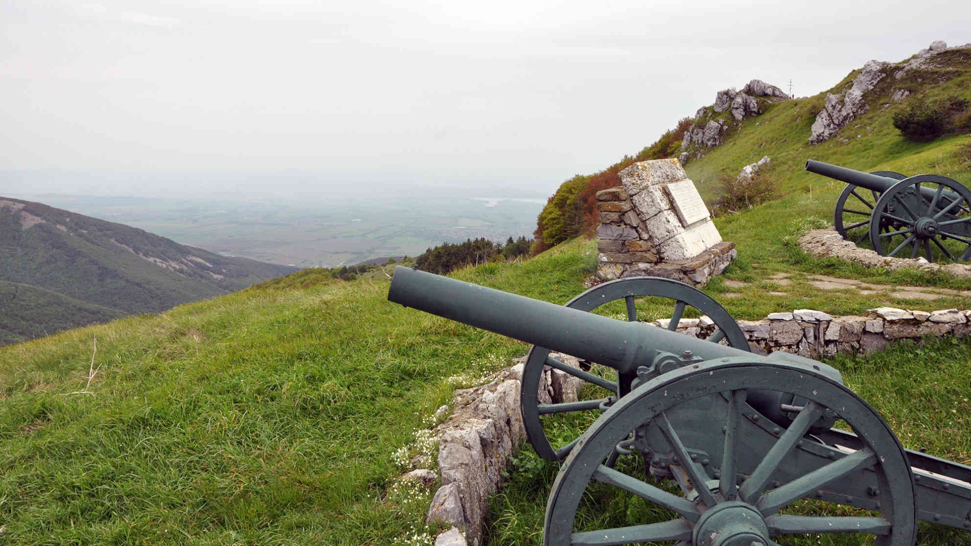 Der Schipka-Pass - Historische Geschütze auf historischem Schlachtfeld. Foto: BR | Karin Straka