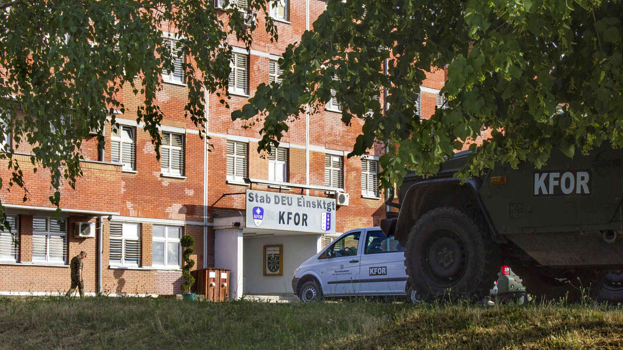 Im deutschen Feldlager in Prizren ist nichts mehr provisorisch - Steinhäuser, große Bäume, gute Straßen. Foto: BR | Besnik Hamiti