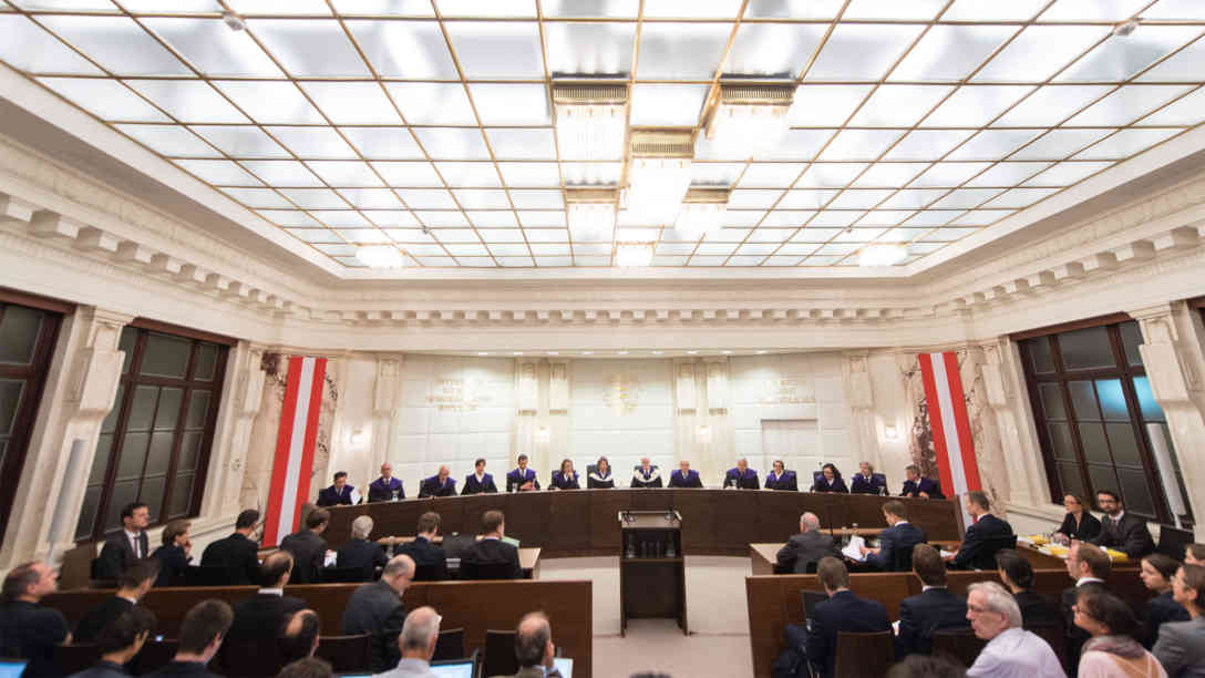 Bis Donnerstag werden vor dem Verfassungsgericht in Wien knapp 90 Zeugen befragt. Nächste Woche sollen Vertreter der Parteien folgen. Foto: picture-alliance | dpa