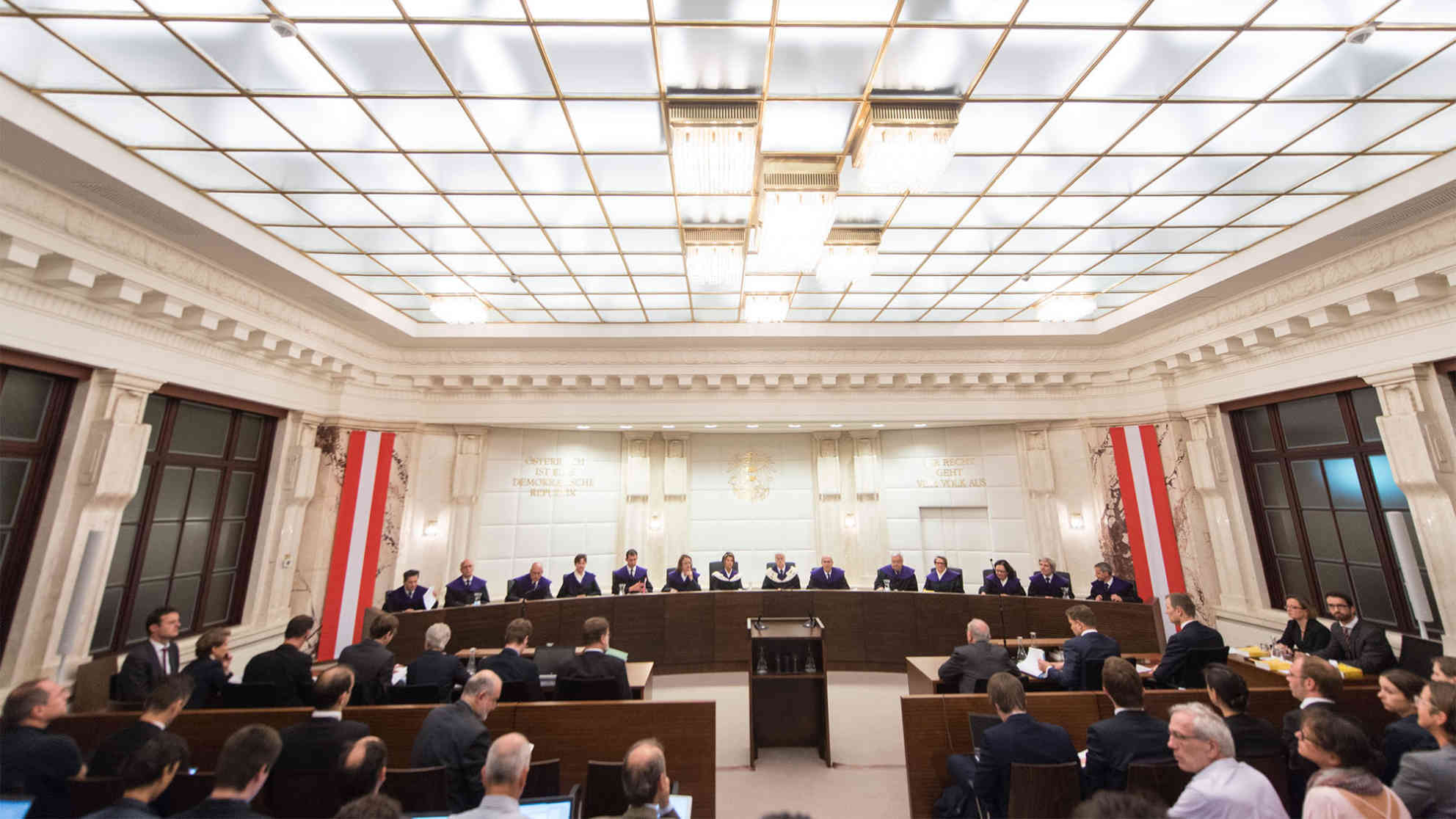 Bis Donnerstag werden vor dem Verfassungsgericht in Wien knapp 90 Zeugen befragt. Nächste Woche sollen Vertreter der Parteien folgen. Foto: picture-alliance | dpa