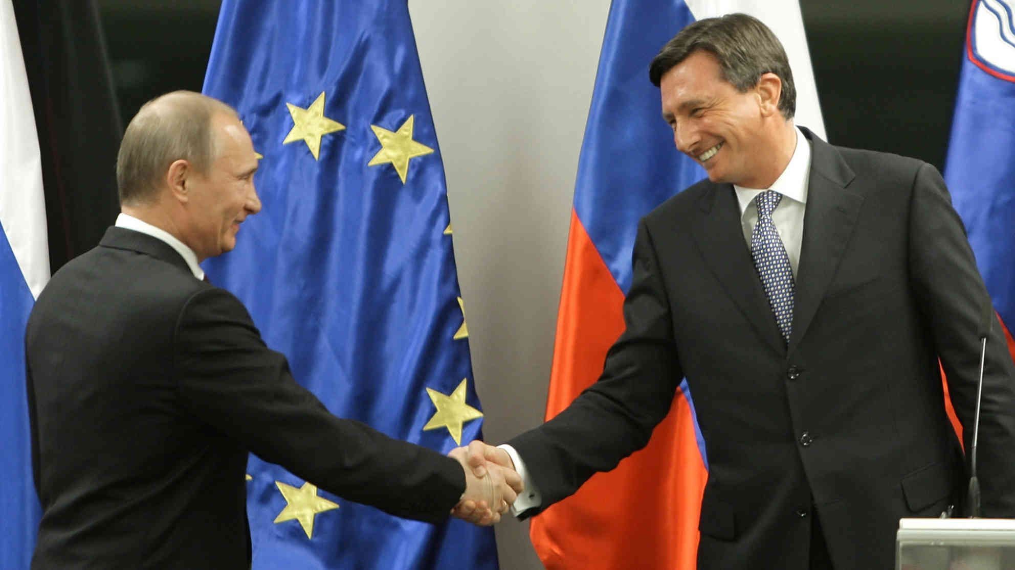 Ein Treffen von alten Bekannten: schon 2011 trafen sich Wladimir Putin und Borut Pahor, damals jedoch beide noch als Premierminister Russlands bzw. Sloweniens. Foto vom 22.03.11: picture alliance/dpa