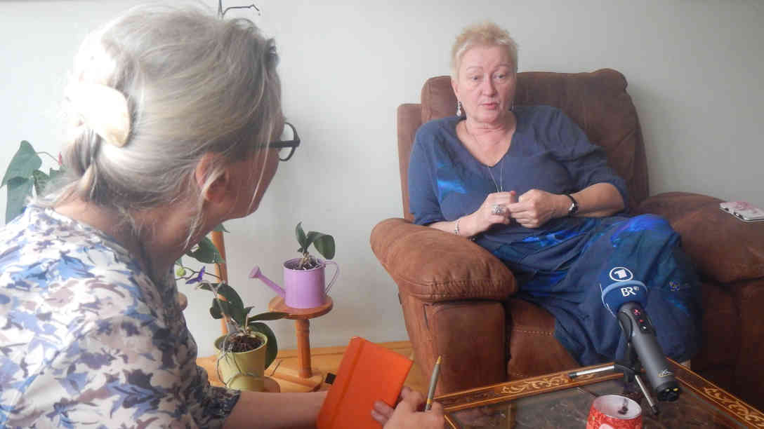 Svetlana Broz mit Karla Engelhard. Foto: BR | Eldina Jasarevic