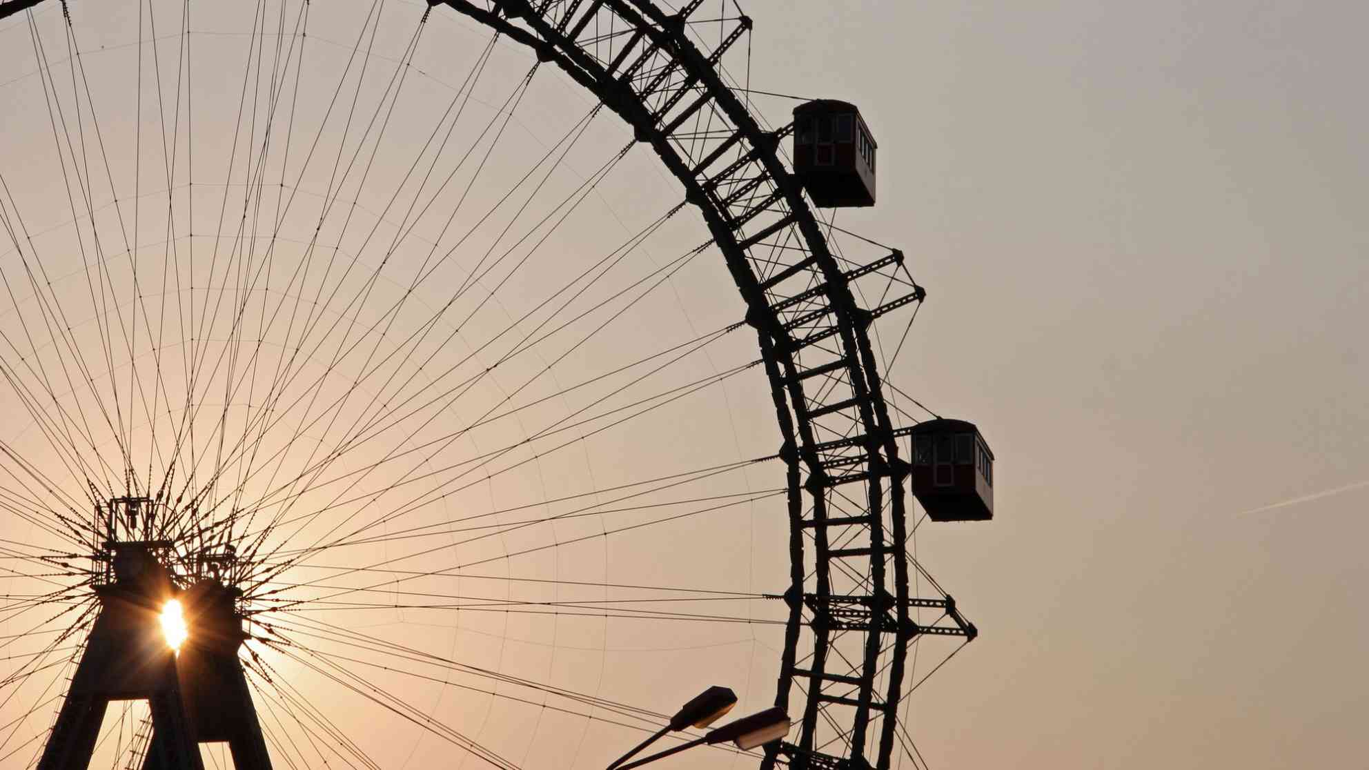Der Wiener Prater ist nicht nur das Riesenrad, sondern für die Wiener ein Panoptikum vieler kleiner Welten. Foto: picture-alliance | dpa