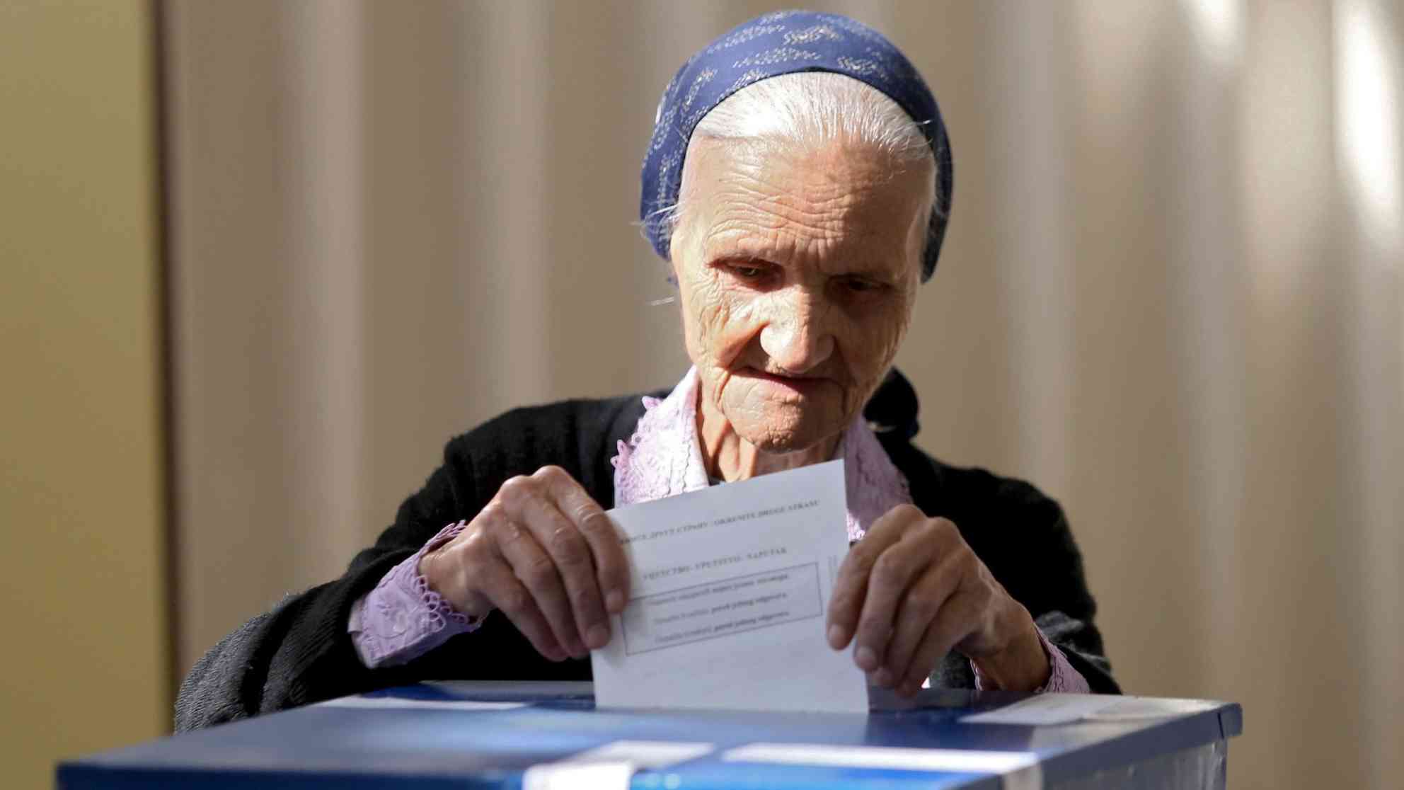 Ob Jung oder Alt, Stadt- oder Landbevölkerung - die bosnischen Serben haben sich beim Referendum nahezu einstimmig für den Erhalt ihres nationalen Feiertages ausgesprochen. Foto: picture-alliance | dpa