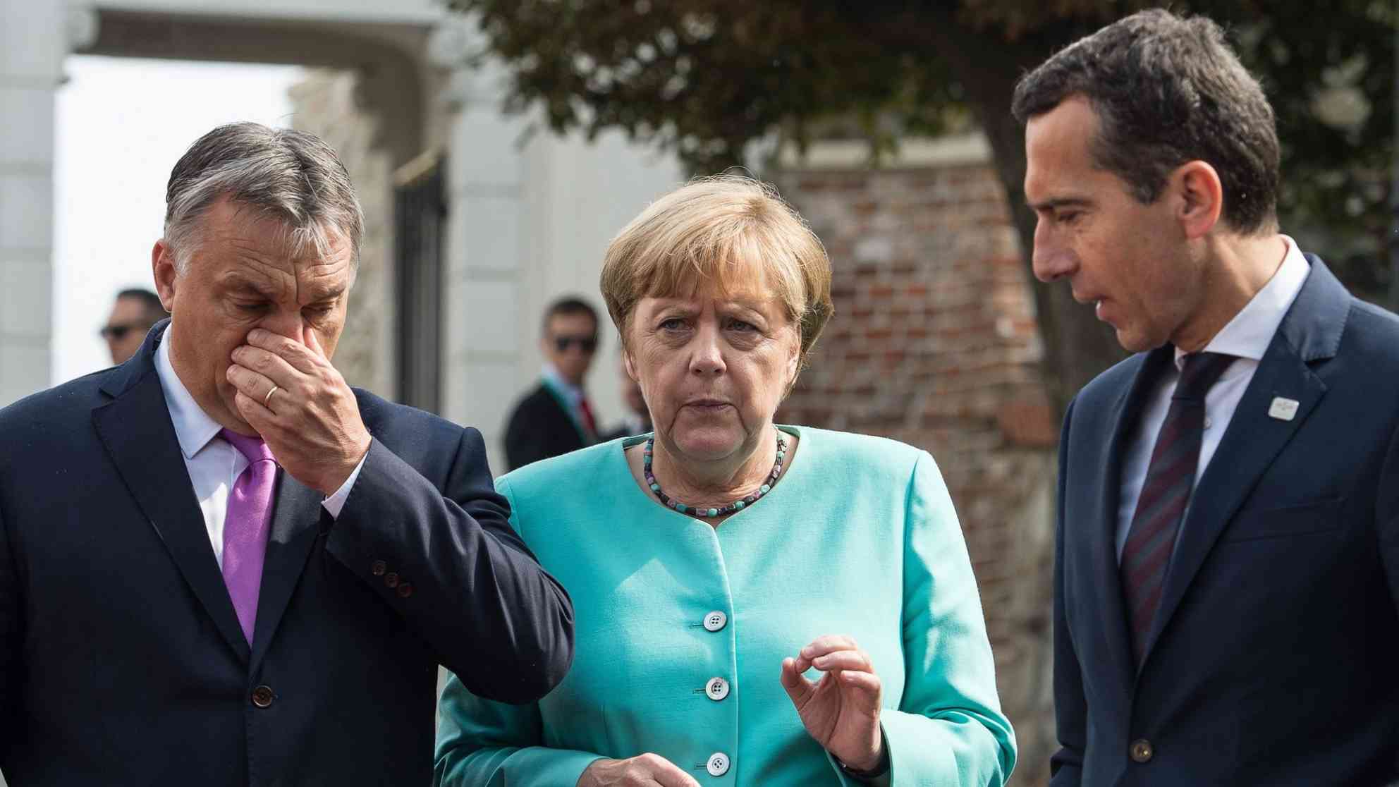 Viktor Orban, Angela Merkel und Christian Kern sind die Hauptkontrahenten auf der Suche nach Lösungen der Flüchtlingskrise. Vor einer Woche auf dem EU-Gipfel in Bratislava, nun auf dem Flüchtlingsgipfel in Wien. Foto: picture-alliance | dpa