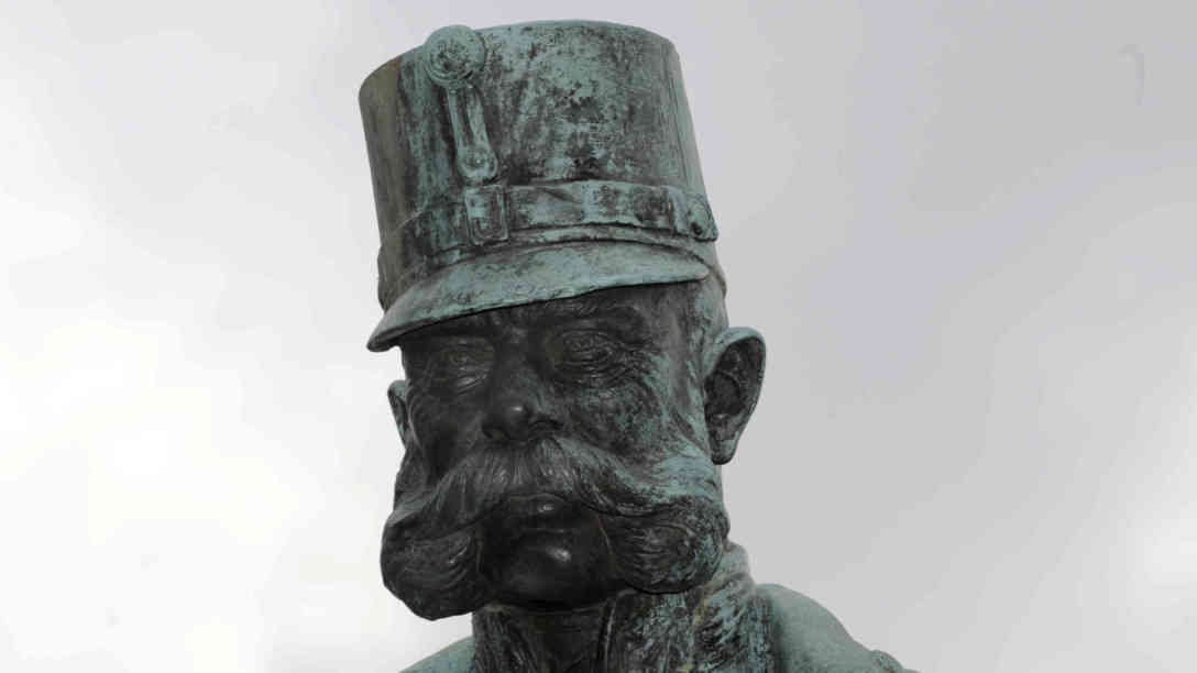 Kaiser Franz-Josef-Statue im Burggarten in Wien. Der Todestag von Kaiser Franz Josef I. jährt sich heute zum 100. Mal. Foto: picture-alliance | dpa