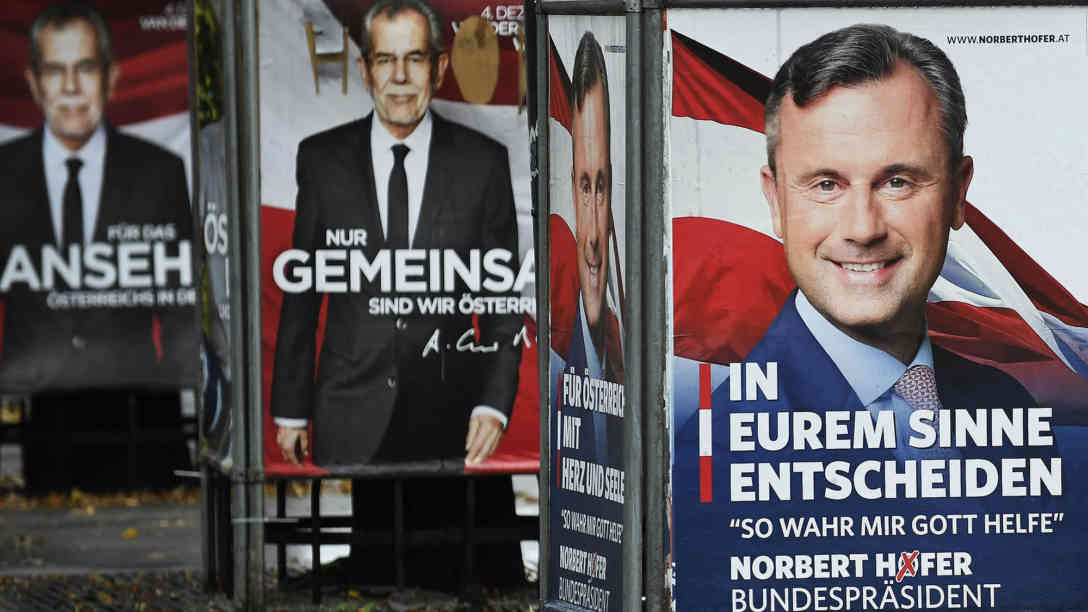 Wahlplakate der Präsidentschaftskandidaten Alexander van der Bellen und Norbert Hofer in Wien. Am 4. Dezember 2016 finden Bundespräsidentschaftswahlen in Österreich statt. Foto: picture-alliance | dpa