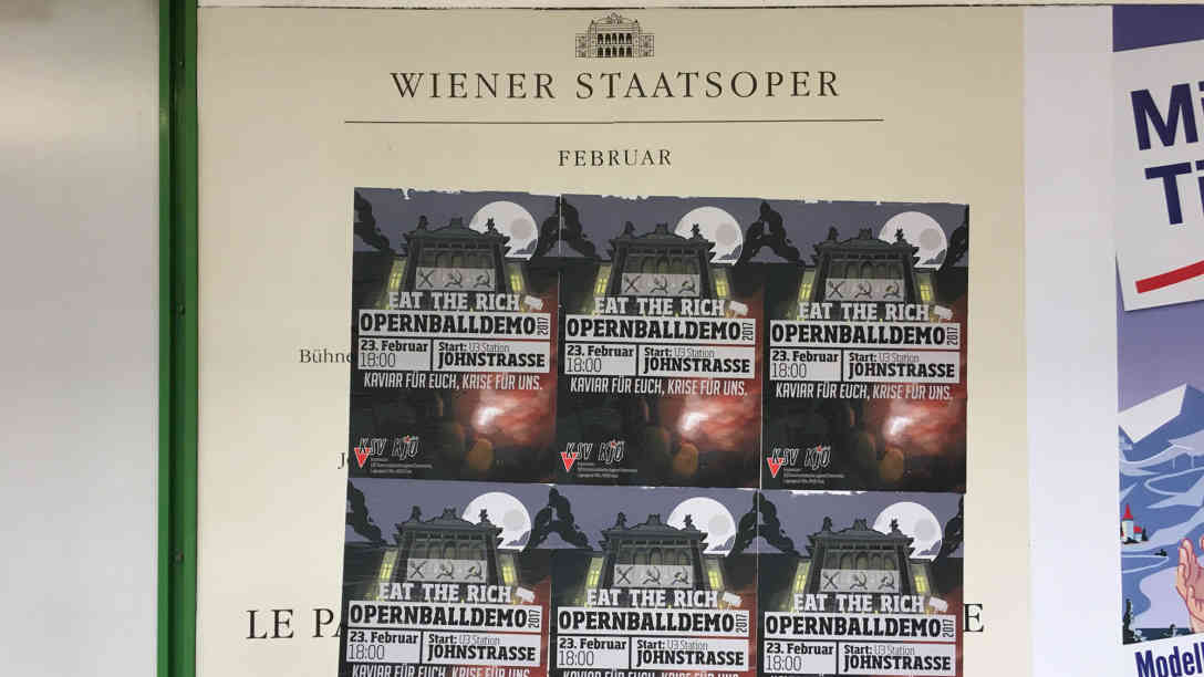 Nach vielen Jahren Pause, findet in diesem Jahr unter dem Motto 'Eat the rich' wieder eine Demo gegen den Opernball statt. Foto: BR | Andrea Beer