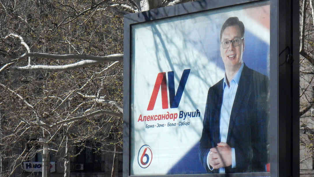 Vucics Plakate prägen das Bild in Belgrad und in ganz Serbien. Foto: BR | Dejan Stefanovic