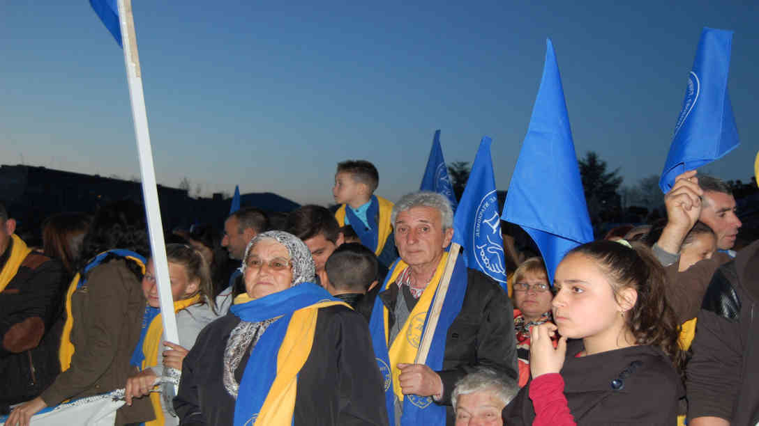 DOST-Anhänger in Kardzhali, hier soll der Legende nach Odysseus Grab sein. Foto: BR | Stephan Ozsváth