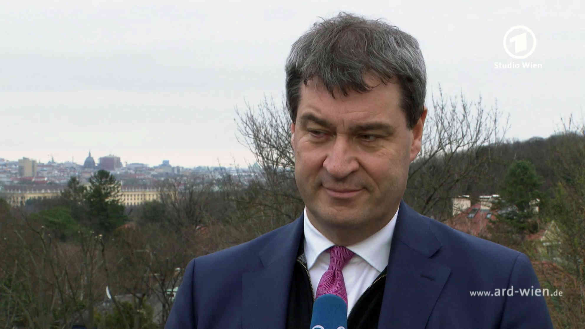 Markus Söder während des Interviews im ARD Studio Wien, 22.03.2017. Foto: BR | Videostandbild | Daniel Dzyak