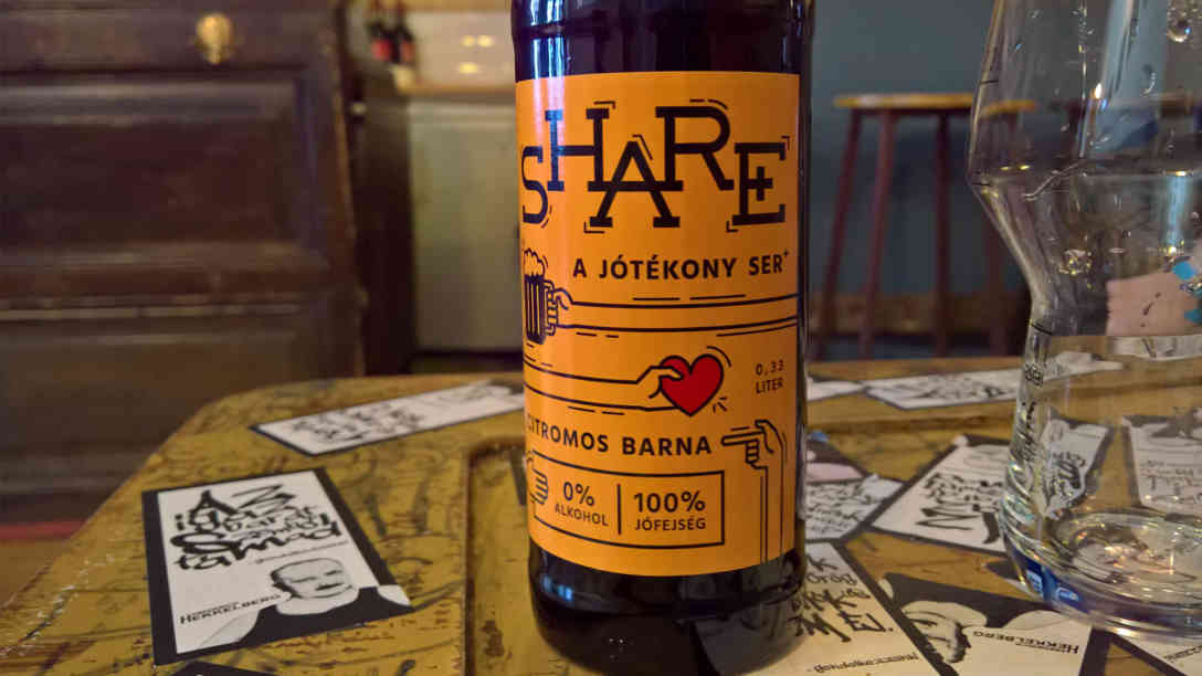 0% Alkohol, 100% cool - karitatives, alkoholfreies Bier in Ungarn. Foto: BR | Attila Poth