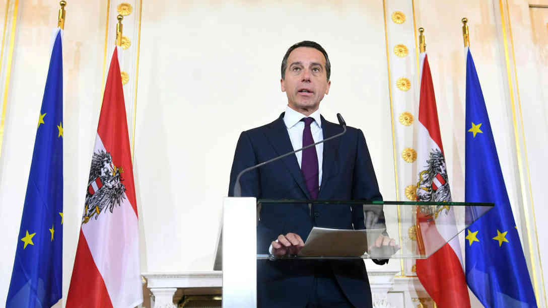 Bundeskanzler Christian Kern (SPÖ) am Mittwoch, 10. Mai 2017, anlässlich eines Pressestatements zum Rücktritt des Vizekanzlers und ÖVP-Chefs Reinhold Mitterlehner im Bundeskanzleramt in Wien. Foto: picture alliance | APA | picturedesk.com