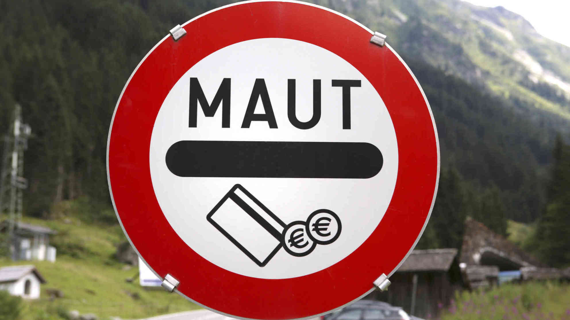 Deutsch-österreichischer Zankapfel. Die Autobahnmaut. Fotomontage: picture-alliance | chromorange