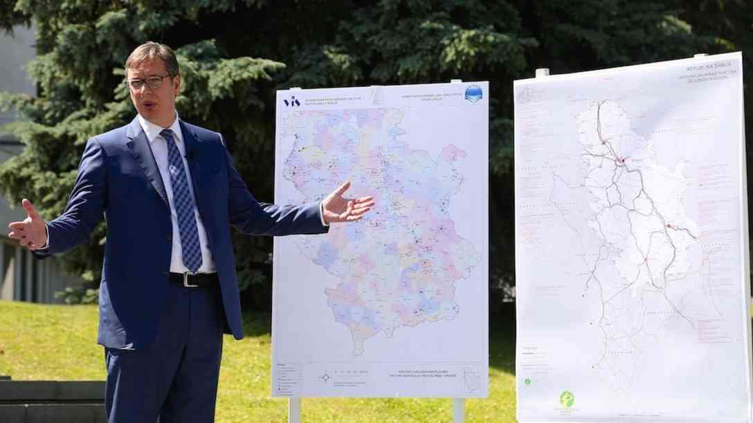 Aleksandar Vucic verspricht viel. Aber hält er es auch? Der Wahrheitsmesser 'Istinomer' soll Auskunft geben. Foto: picture-alliance | abaca