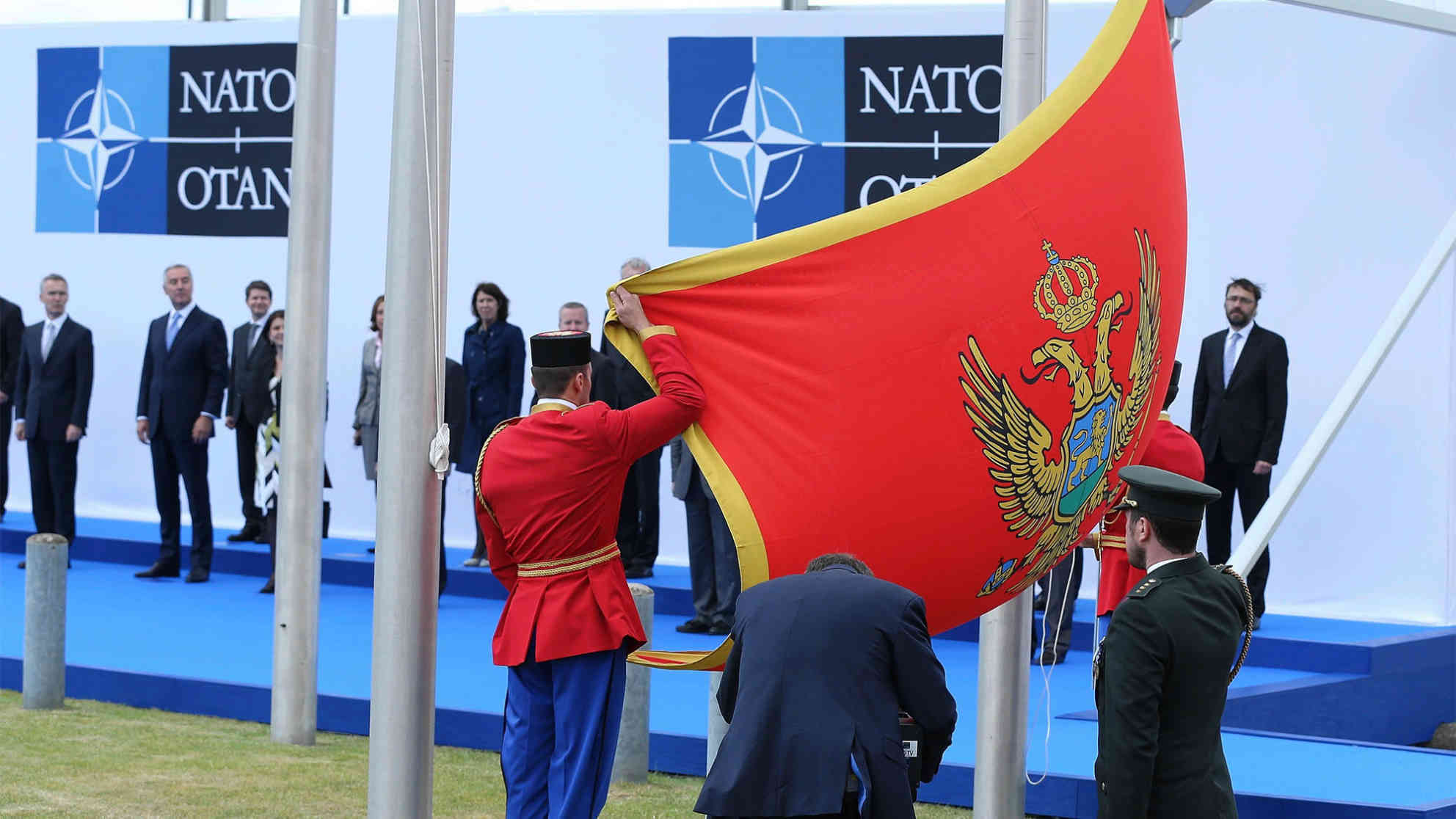 Montenegro wurde am 07. Juni 2017 offiziell als 29. NATO-Mitglied begrüßt. Foto: picture alliance | abaca