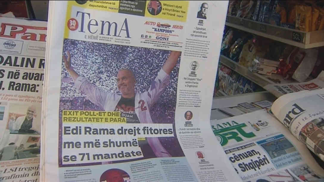 Die albanischen Zeitungen zeigen Edi Rama heute morgen schon als Sieger. Foto: BR | Videostandbild | Sahit Kokolli