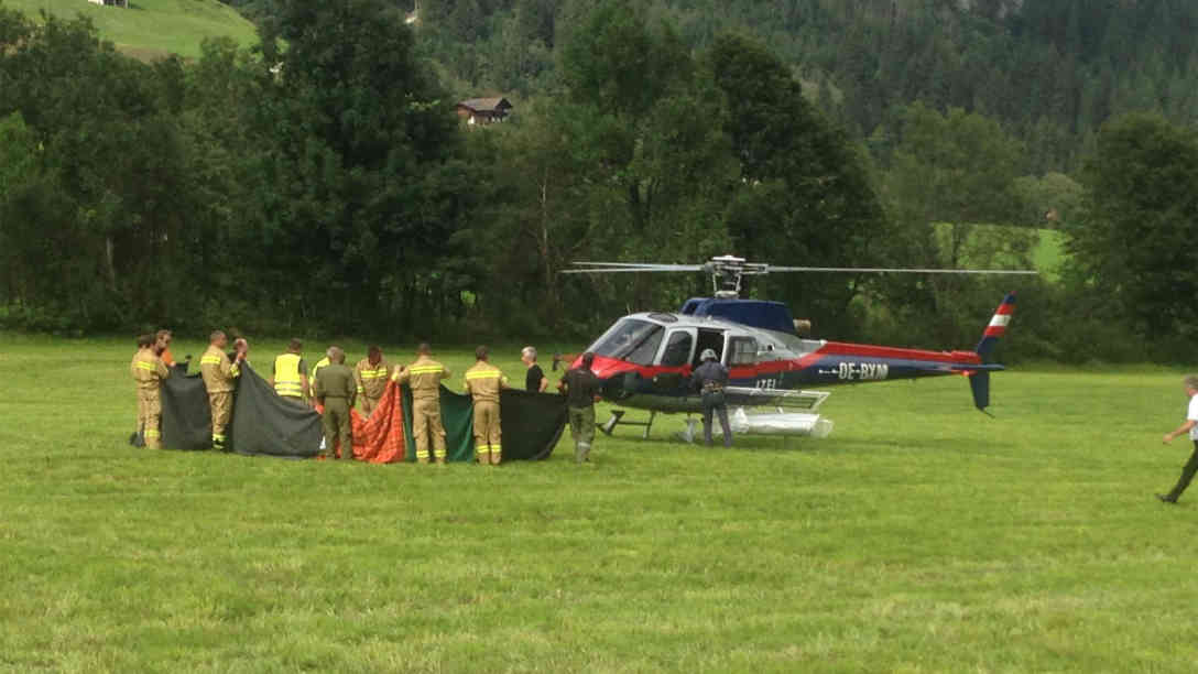 Bei dem größten Bergunglück in Österreich seit langem, sind am Sonntag fünf Männer ums Leben gekommen, einer überlebt schwer verletzt und liegt im Salzburger Unfallkrankenhaus. Foto: Franz Brinek/SALZBURGER WOCHE/SN/dpa
