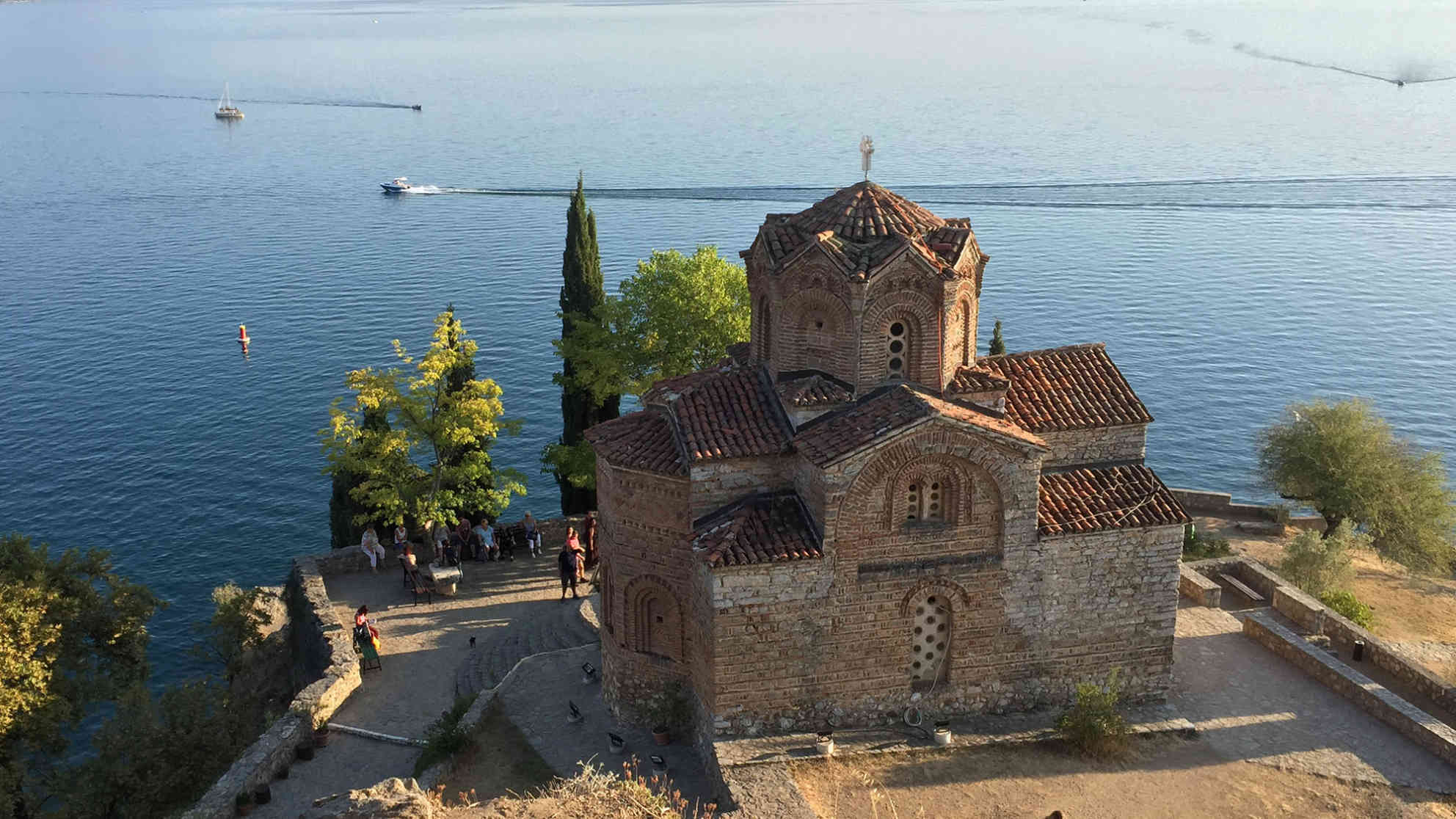 Eines der beliebtesten Postkartenmotive des Balkans: die Kirche des Heiligen Johannes von Kaneo. Foto: BR | Oliver Soos