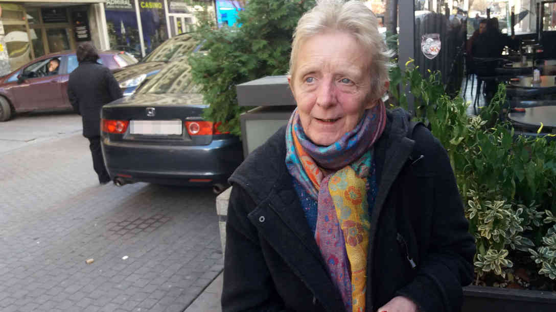 Silke Maier-Witt beim ARD-Interview in Skopje. Foto: BR | Schaban Bajrami