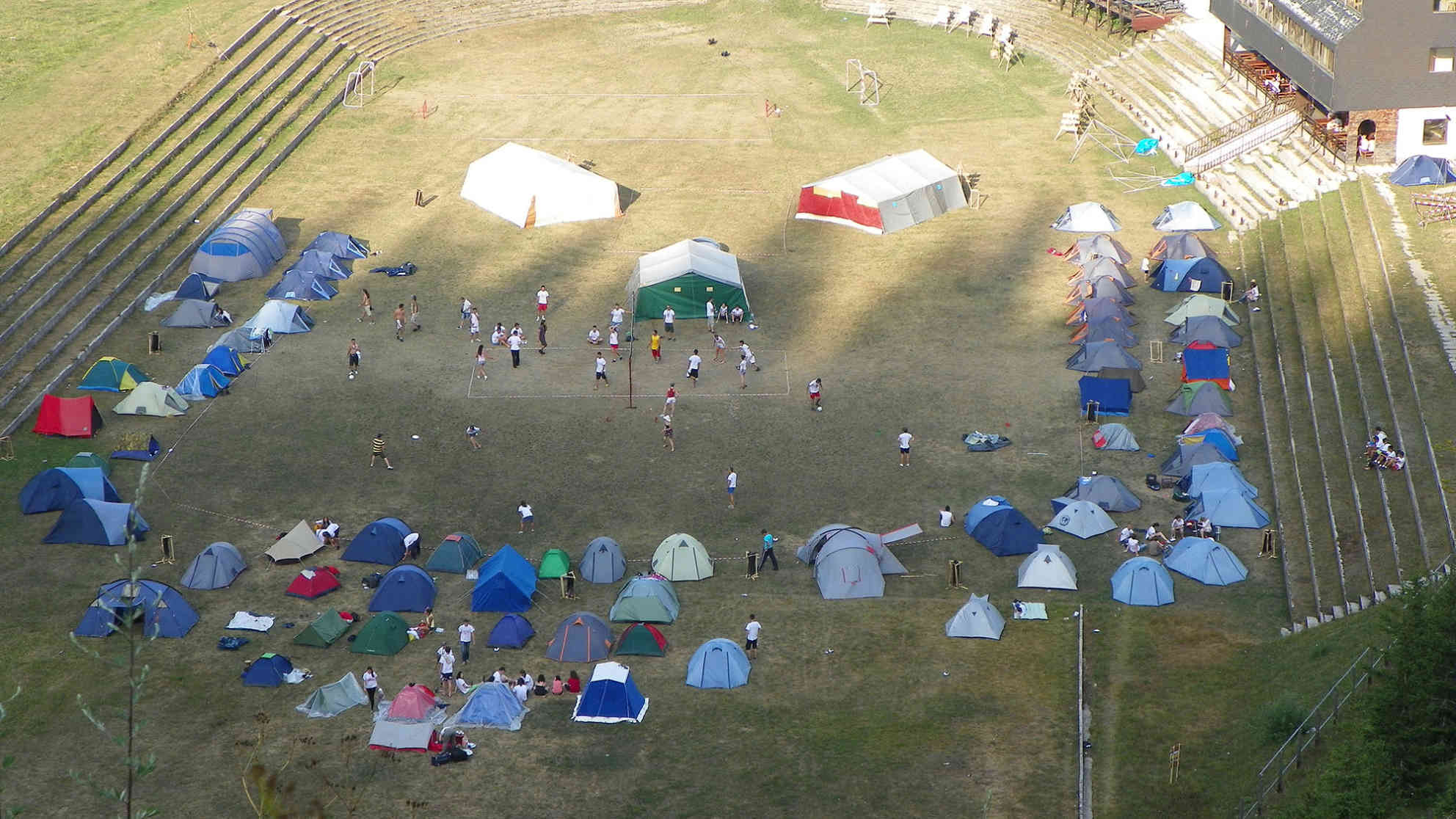 An den Jugendcamps von 'Progres' und 'Wings of Hope - Deutschland' nehmen Jugendliche aus allen Teilen Bosnien-Herzegowinas teil. Foto: Azra Frlj