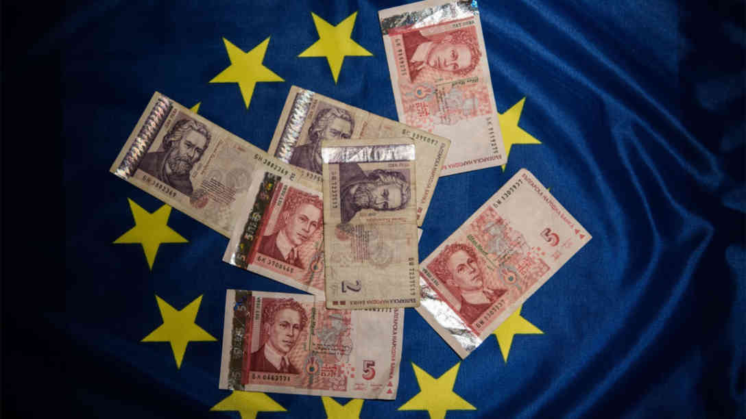 Bulgarien will sich in den nächsten sechs Monaten offiziell um den Beitritt zur Eurozone bewerben. Foto: dpa