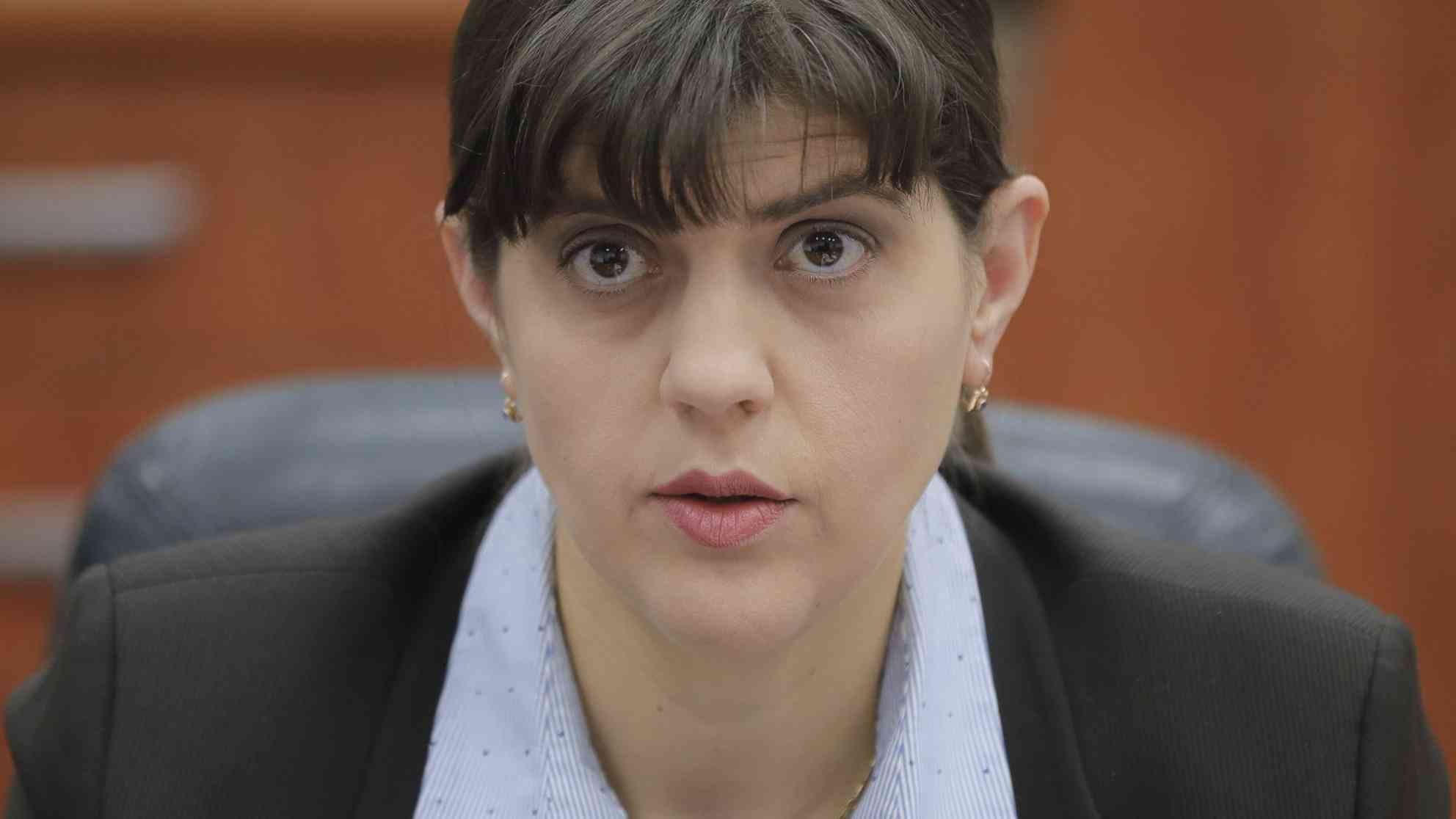 Reiner Zufall? Daran kann die ehemalige Chefin der rumänischen Antikorruptionsbehörde, Laura Kövesi, nicht glauben. Wenige Tage vor dem 26.02., an dem sie sich in Brüssel für den Chef-Posten der neuen EU-Staatsanwaltschaft vorstellen soll, erhält sie eine Vorladung von der neu gegründeten 'Sonderabteilung für Ermittlungen über Richter und Staatsanwält'. Foto: picture alliance | AP Photo