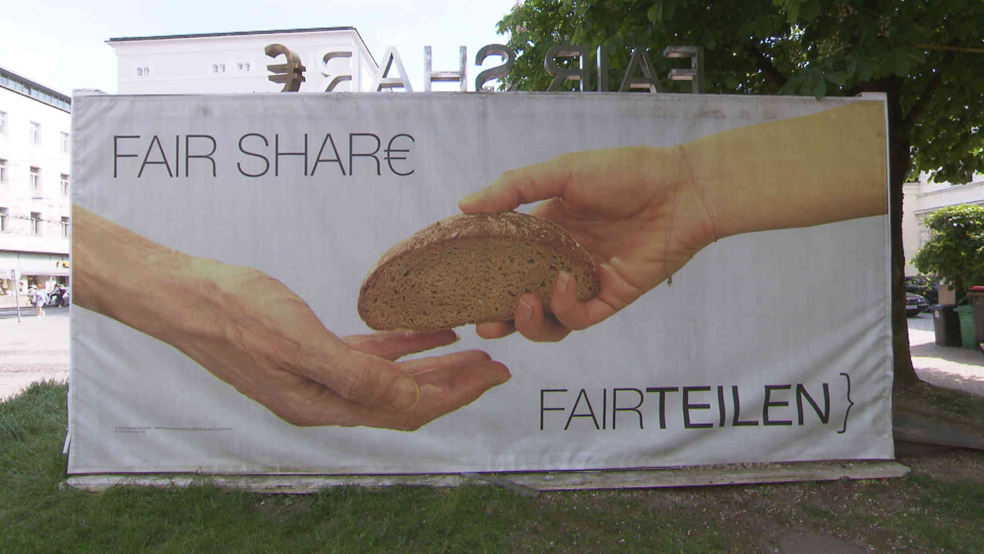 Der Container von Max Luger am Mirabellplatz in Salzburg. Foto: BR | Videostandbild
