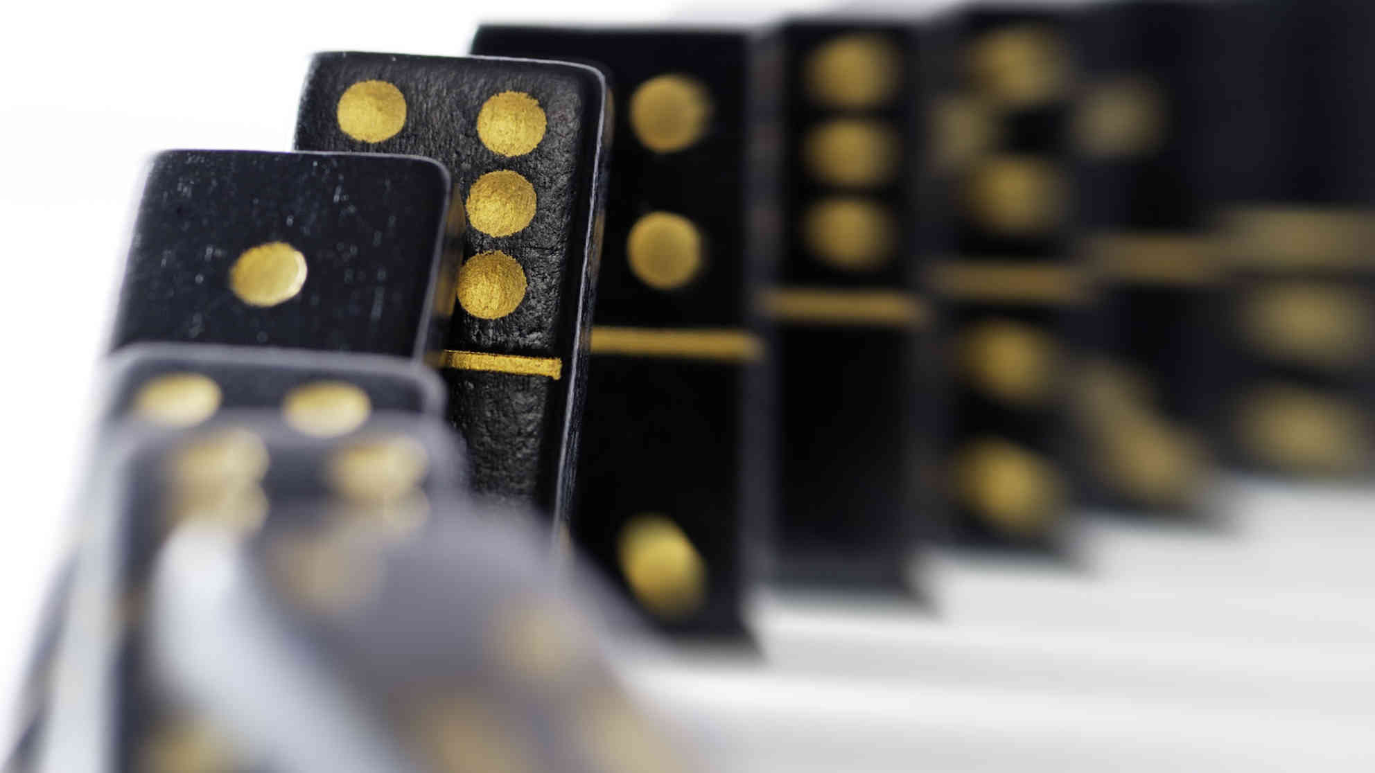 Könnte der Asylstreit zwischen CDU und CSU einen Dominoeffekt in Österreich und auf dem Balkan auslösen? Foto: picture-alliance | chromorange