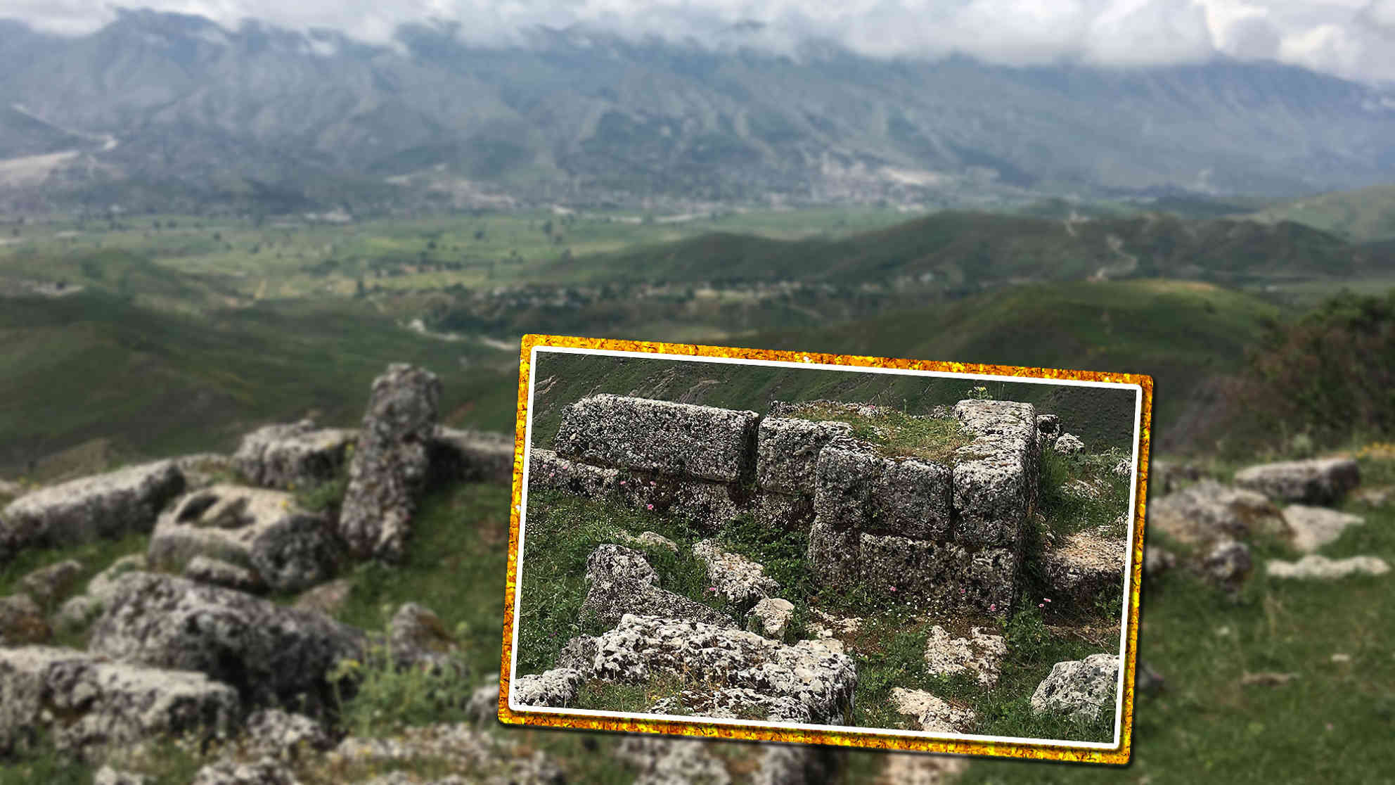 Blick von der antiken Stadt Antigonea hinüber nach Gjirokastra und ins Drino Tal. Foto: BR | Andrea Beer