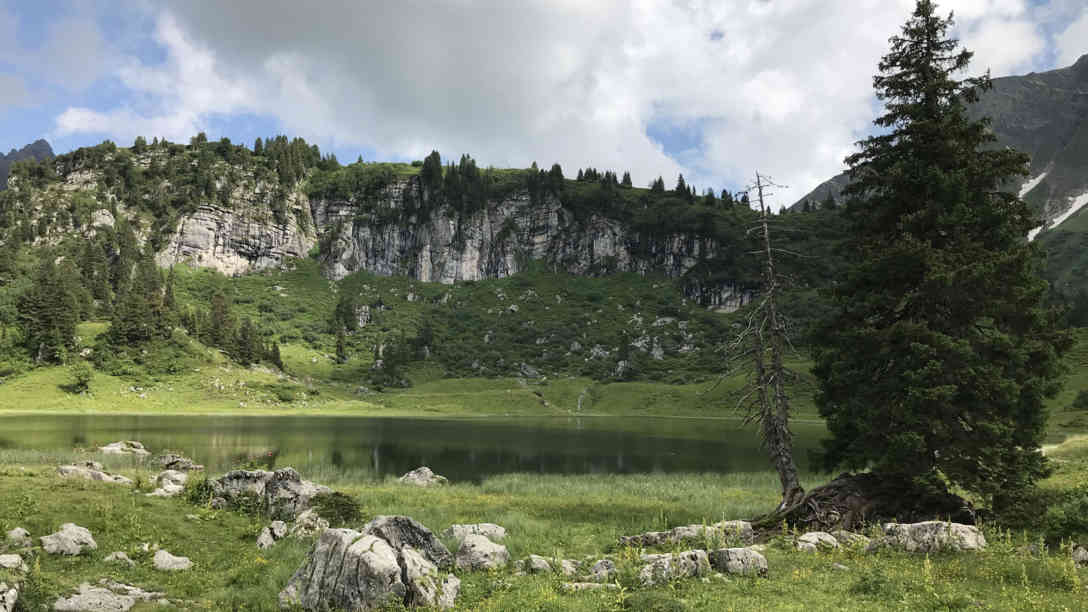 Der schönste Platz Österreichs liegt in Vorarlberg bei Warth und ist nur zu Fuß erreichbar. Foto: BR | Till Rüger