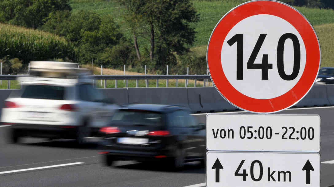 Auf zwei Teststrecken der Westautobahn (A1) ist ab heute Tempo 140 erlaubt. Foto: picture alliance | APA | picturedesk.com
