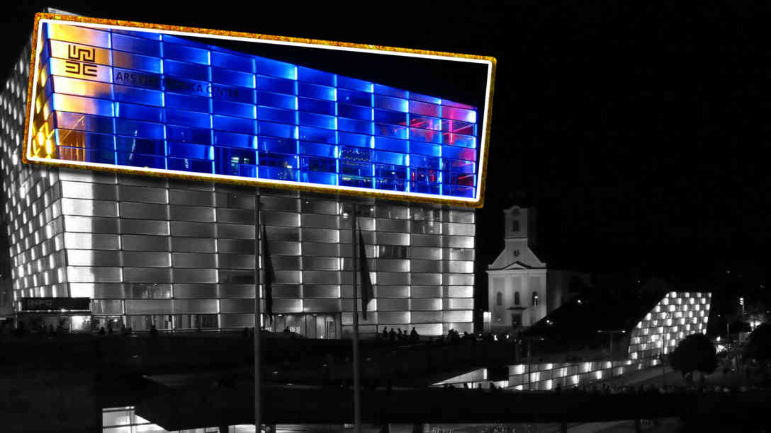 Das Ars Electronica Center ist ein Museum dessen Ausstellungen verschiedenste Kunst-, Wissenschafts- und Technologierichtungen vereinen. Ausprobieren ist das Stichwort - vom Besucher ist Interaktion gefragt. Foto: BR | Karin Straka