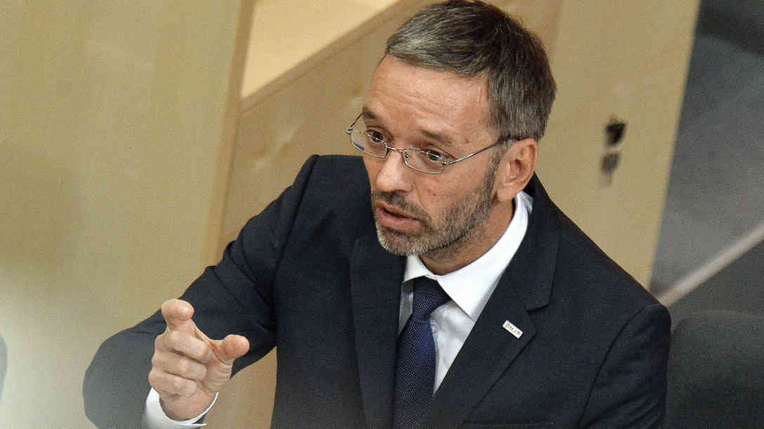 Weder die Presse- noch die Meinungsfreiheit wird von irgendeiner staatlichen Institution oder einem seiner Mitarbeiter in Zweifel gezogen oder infrage gestellt, betonte Innenminister Herbert Kickl gestern im Parlament. Foto: picture alliance | APA | picturedesk.com