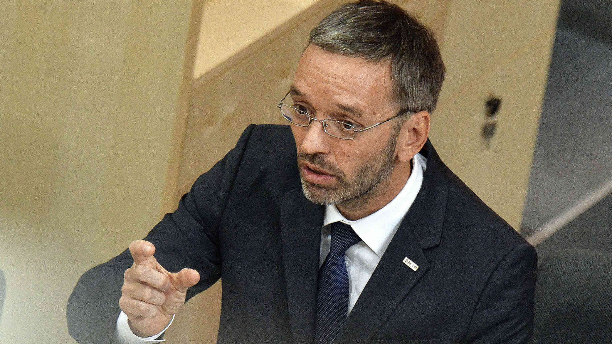 Weder die Presse- noch die Meinungsfreiheit wird von irgendeiner staatlichen Institution oder einem seiner Mitarbeiter in Zweifel gezogen oder infrage gestellt, betonte Innenminister Herbert Kickl gestern im Parlament. Foto: picture alliance | APA | picturedesk.com