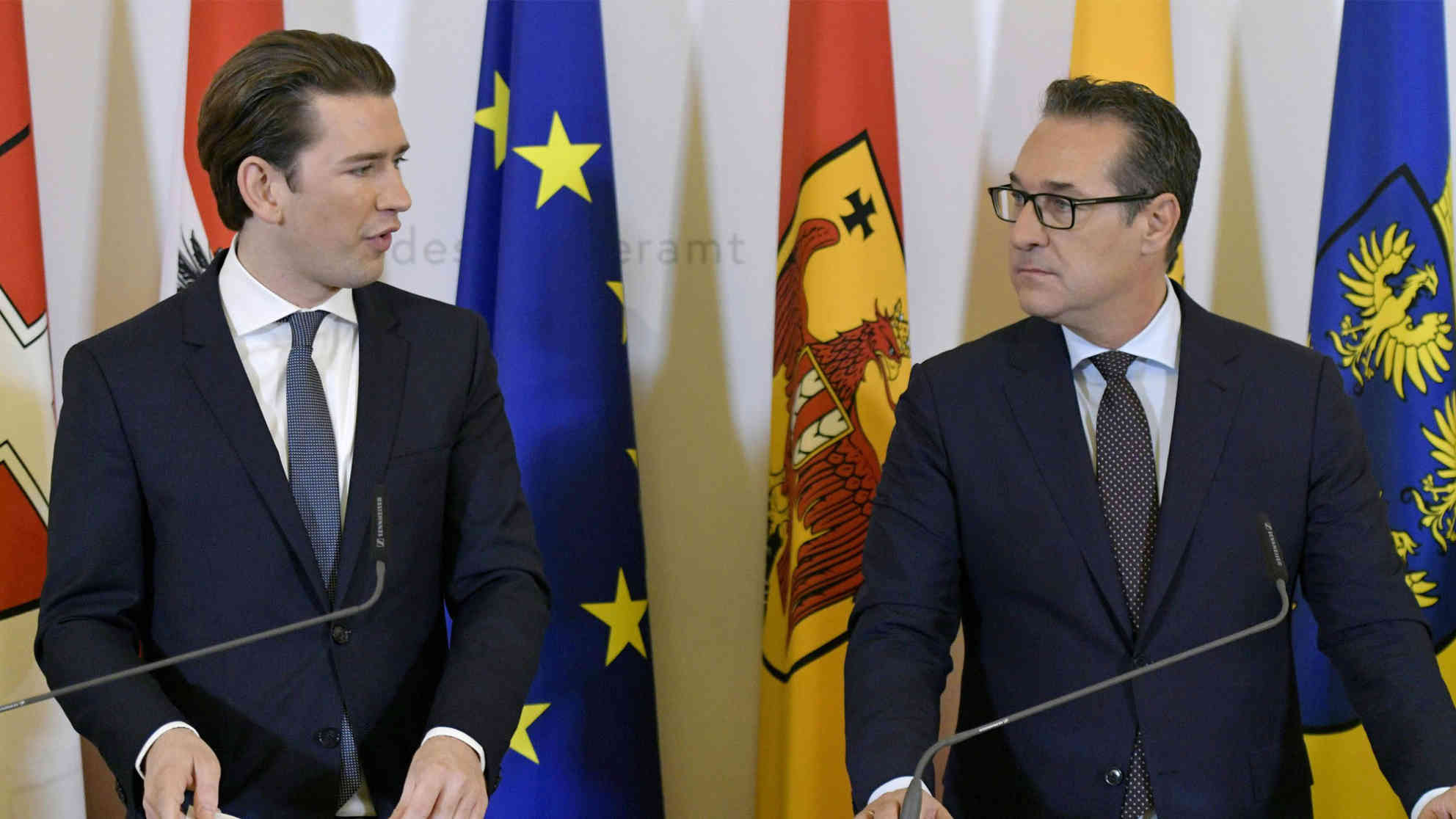 Migrationspakt Oesterreich, Bundeskanzler Kurz, Vizekanzler Strache Foto: picture alliance / HERBERT NEUBAUER