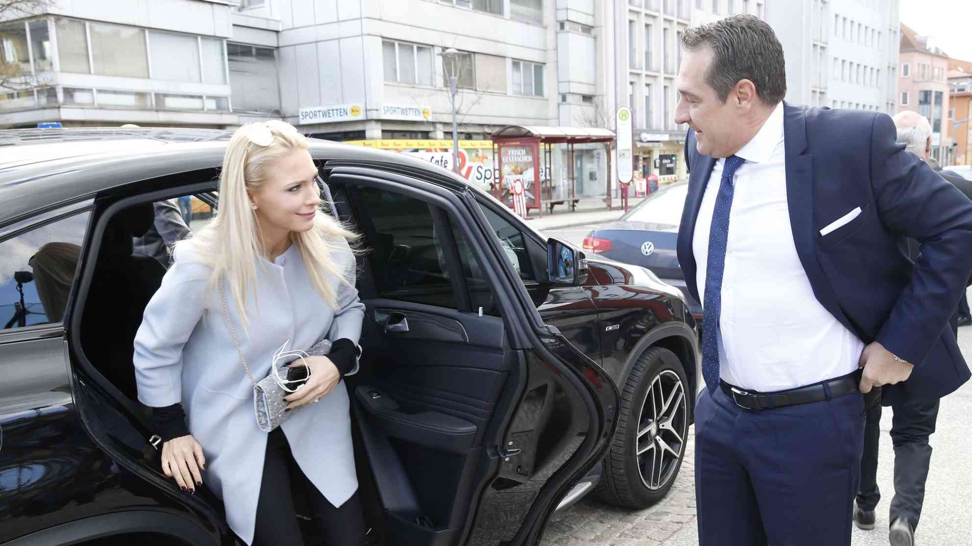 Der ehemalige FPÖ-Chef Heinz-Christian Strache und Gattin Philippa Strache. Foto: picture alliance | APA | picturedesk.com