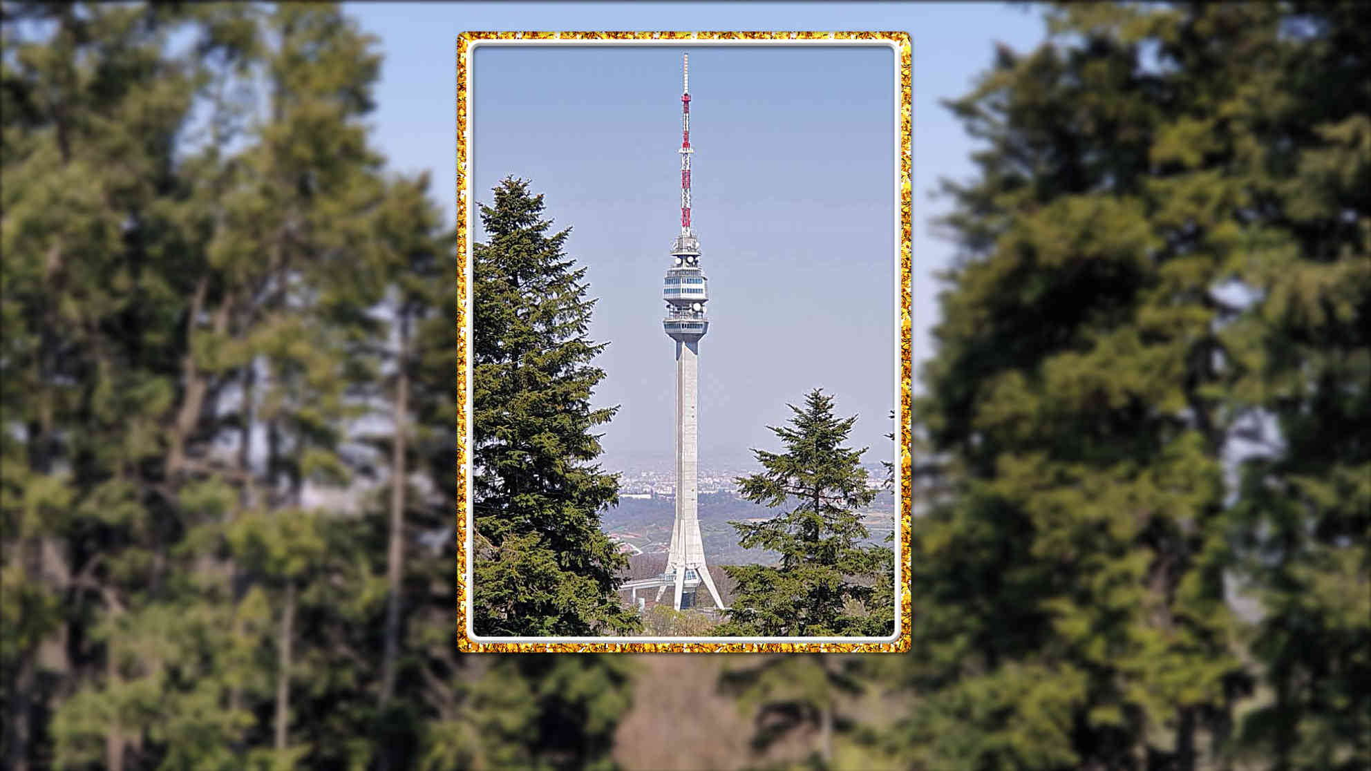 Der Turm steht auf einer Kuppe unterhalb des Gipfels, 439 Meter über dem Meeresspiegel. Eine ideale Möglichkeit, ihn „komplett“ ins Objektiv zu bekommen. Foto: BR | Dejan Stefanovic