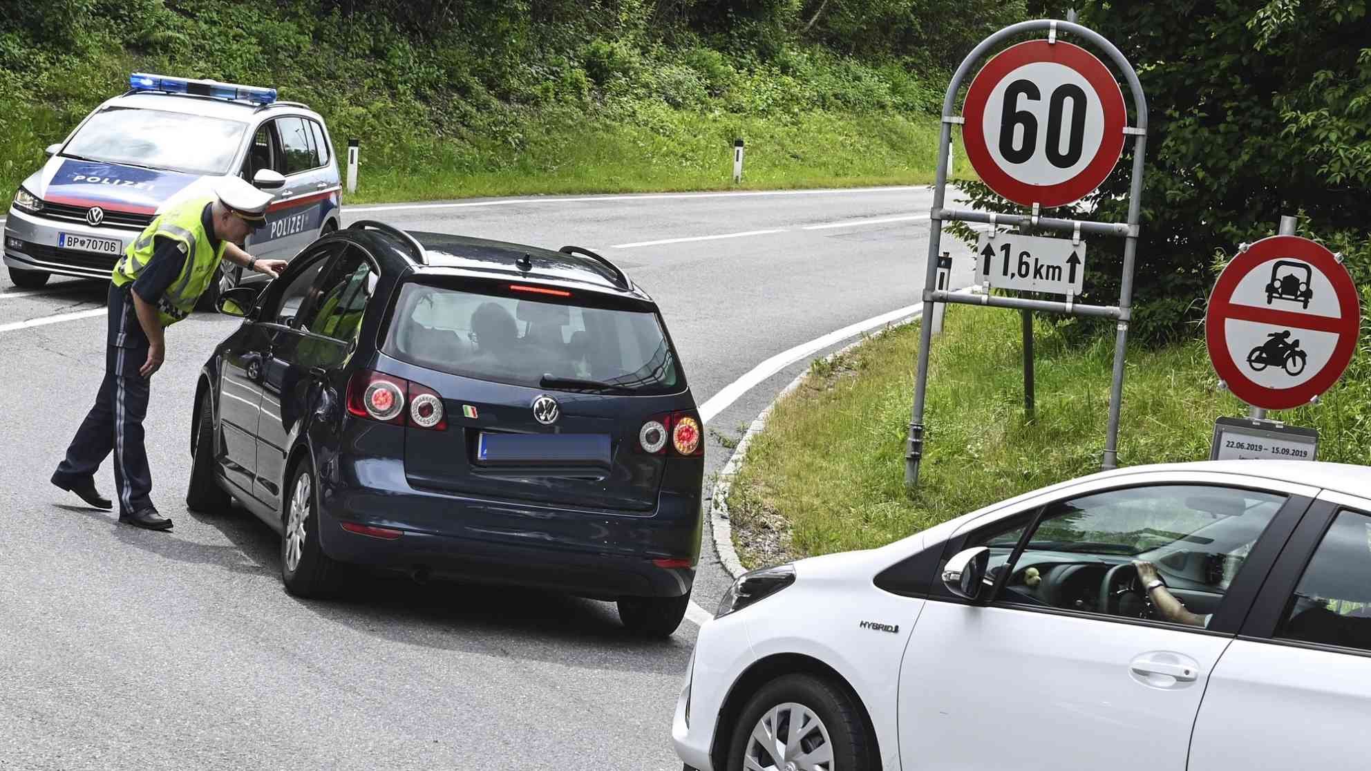 Tirol weitet Fahrverbote aus. Im Bild die Situation am Samstag, 22. Juni 2019, im Raum Innsbruck. Foto: picture alliance/APA/picturedesk.com