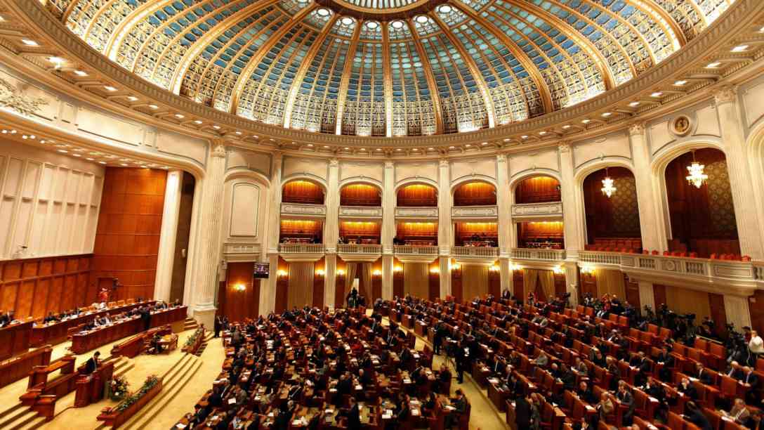 Misstrauensvotum im rumänischen Parlament .Die Oppositionsparteien haben angekündigt, für den Antrag und damit für ein Ende der alten Regierung, geführt von Ministerpräsidentin Dancila, zu votieren. Foto: dpa