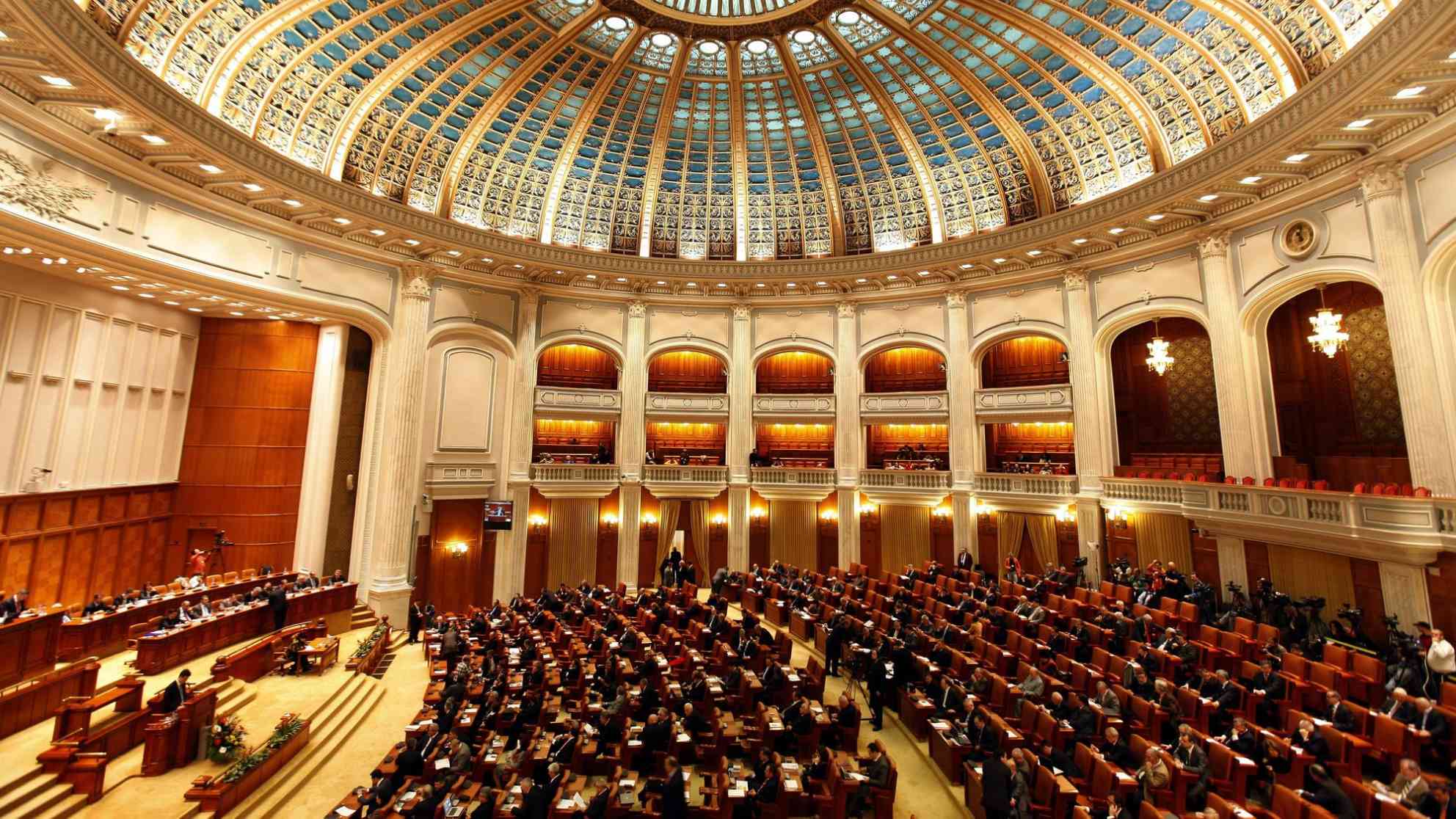 Misstrauensvotum im rumänischen Parlament .Die Oppositionsparteien haben angekündigt, für den Antrag und damit für ein Ende der alten Regierung, geführt von Ministerpräsidentin Dancila, zu votieren. Foto: dpa