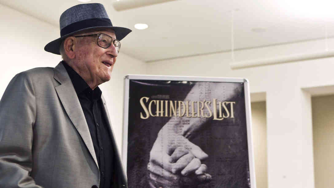 Branko Lustig, der Produzent von Steven Spielbergs 'Schindlers Liste', erhielt 1994 einen Oscar für den Besten Film. Archiv-Foto: picture alliance | AP Photo