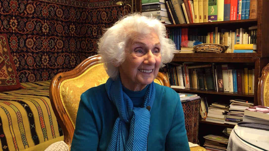 Eva Fahidi in ihrer Wohnung in Budapest. Foto: BR