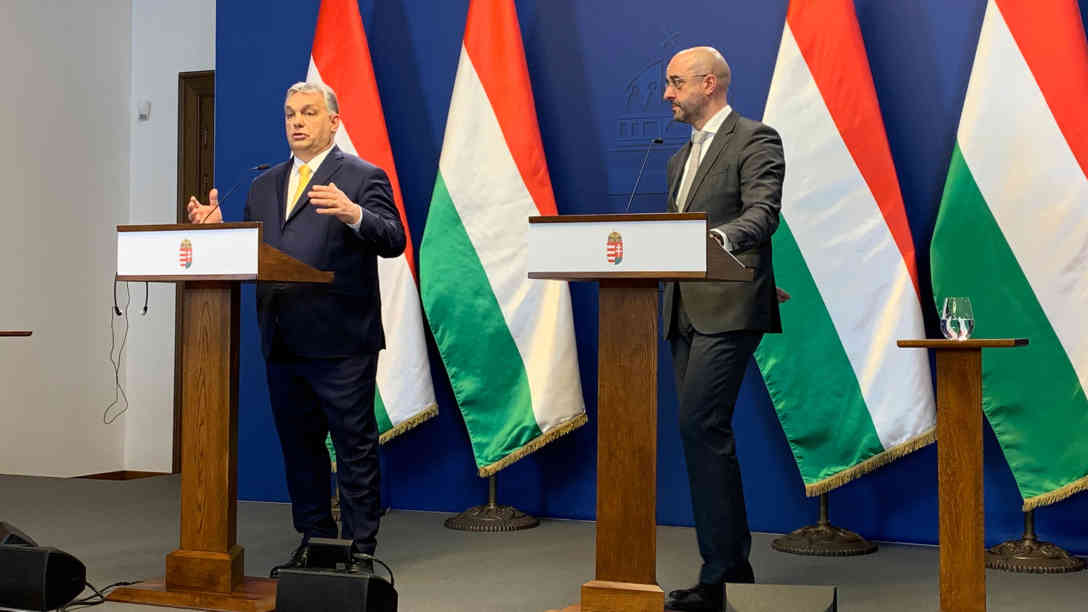 Ungarns Ministerpräsident Viktor Orban und sein Regierungssprecher Zoltan Kovacs stellen sich den Fragen der internationalen Presse am 09.01.2020 in Budapest. Foto: BR | Christian Limpert