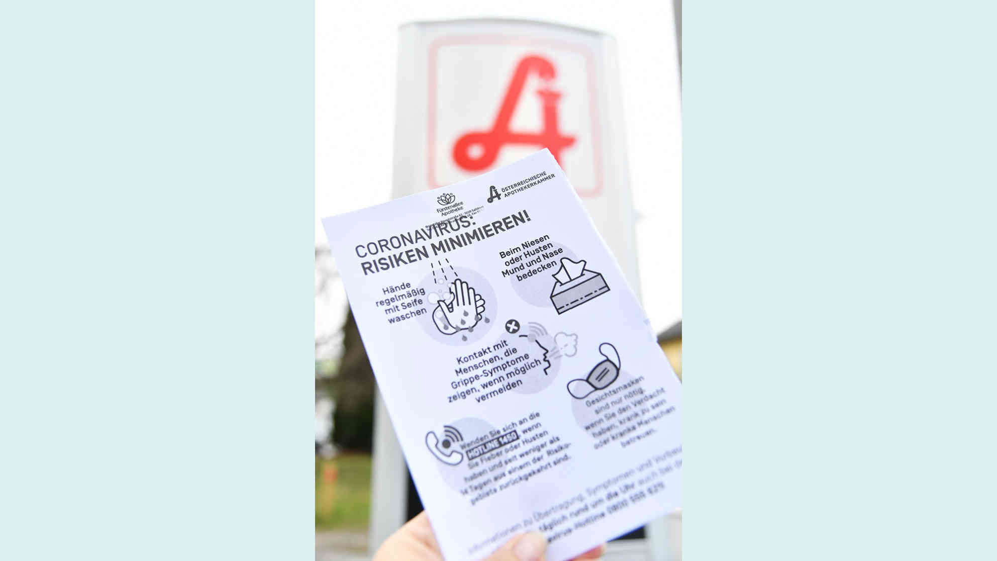 Ein Coronavirus-Informationsblatt der Österreichischen Apothekerkammer. Foto: picture alliance | APA | picturedesk.com